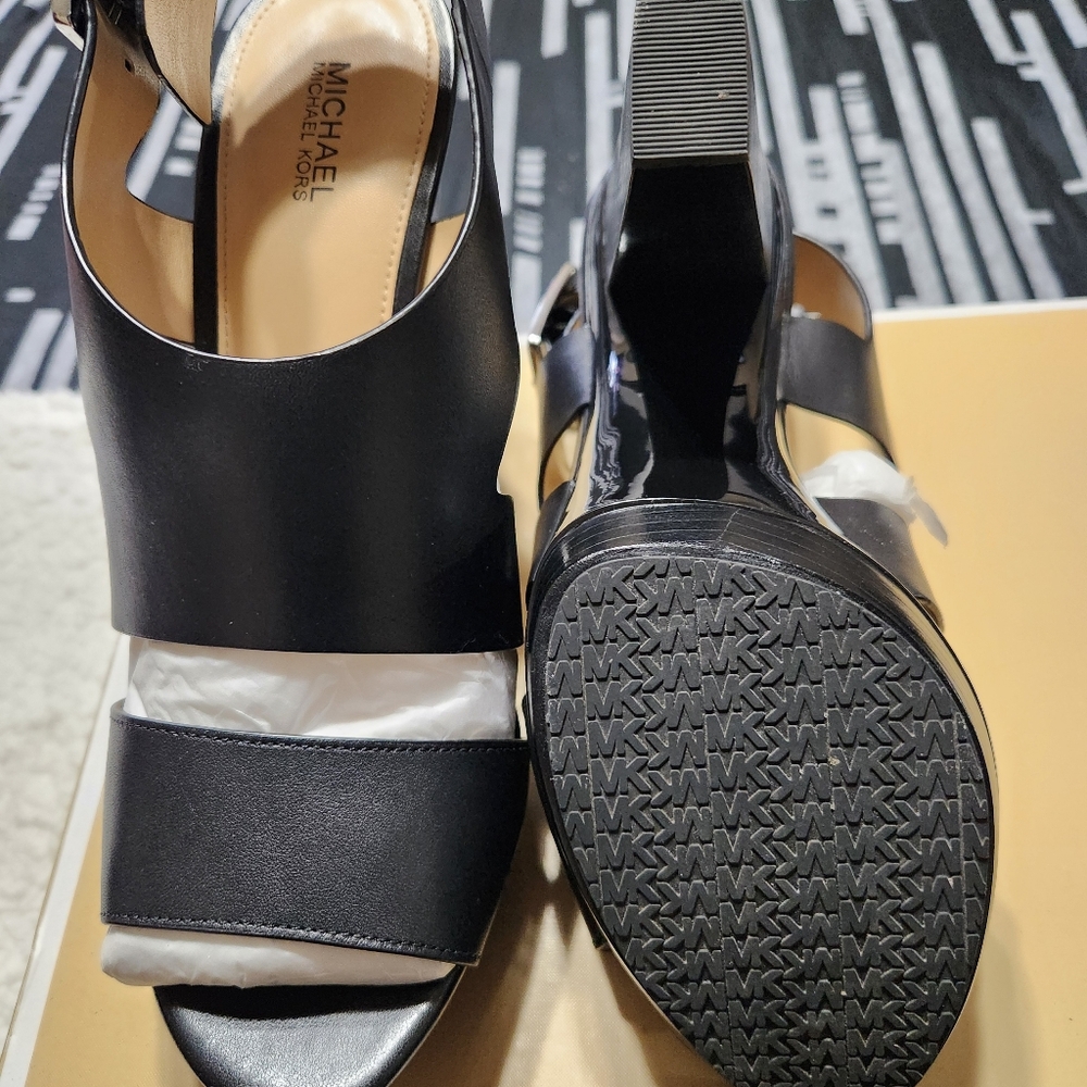 MK LEATHER HEELS